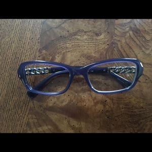 Ophthalmic eyeglass frame